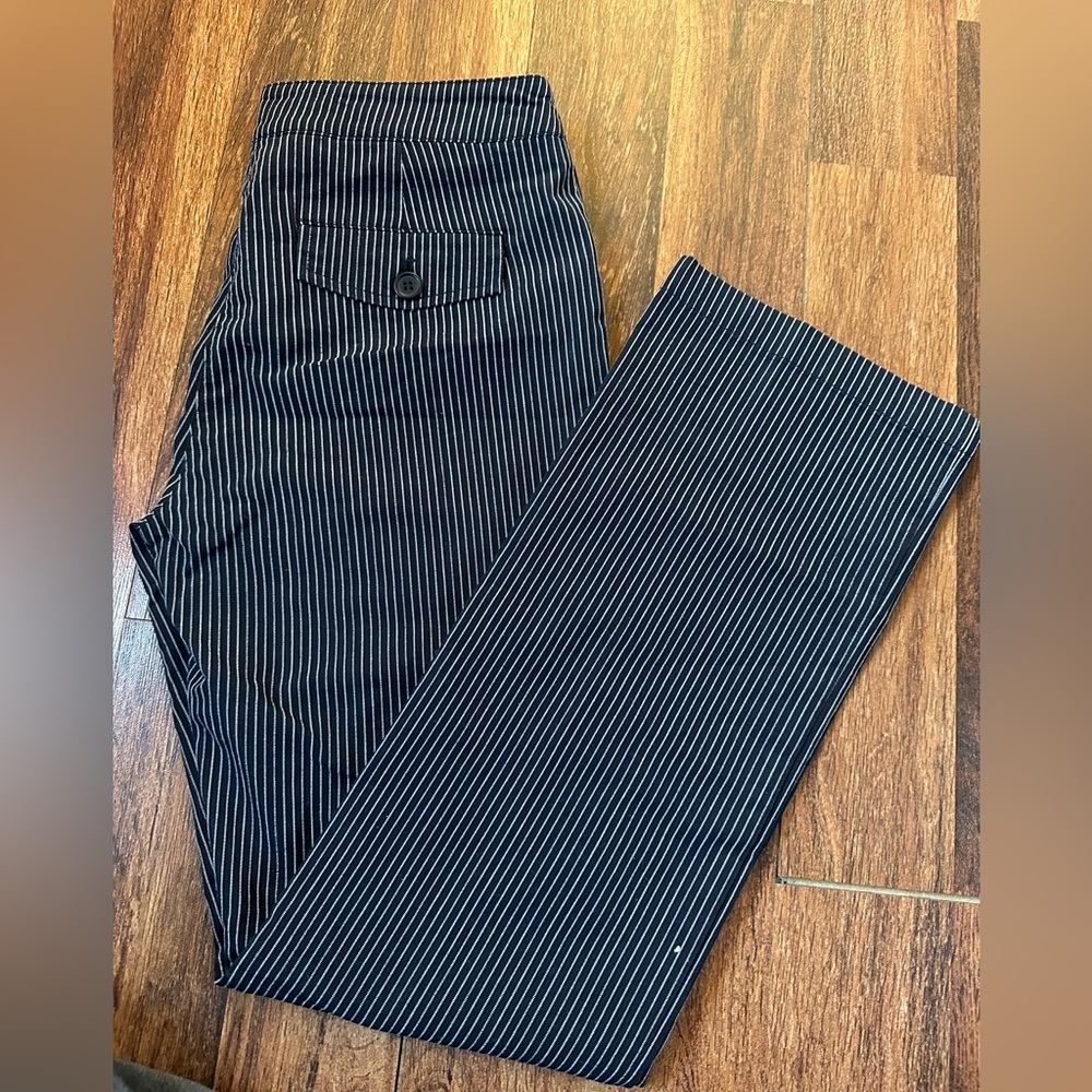 Jones New Yorke women Pinstripe Black and White Dress Pants - Picture 8 of 9